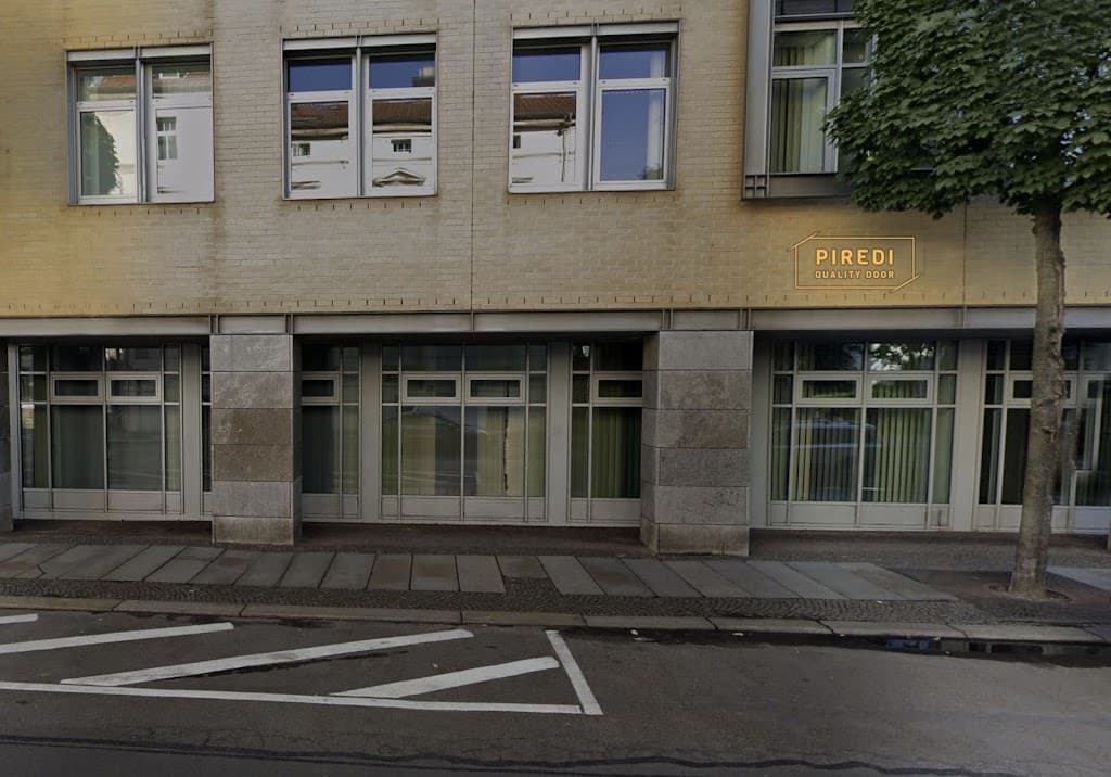 Piredi front doors