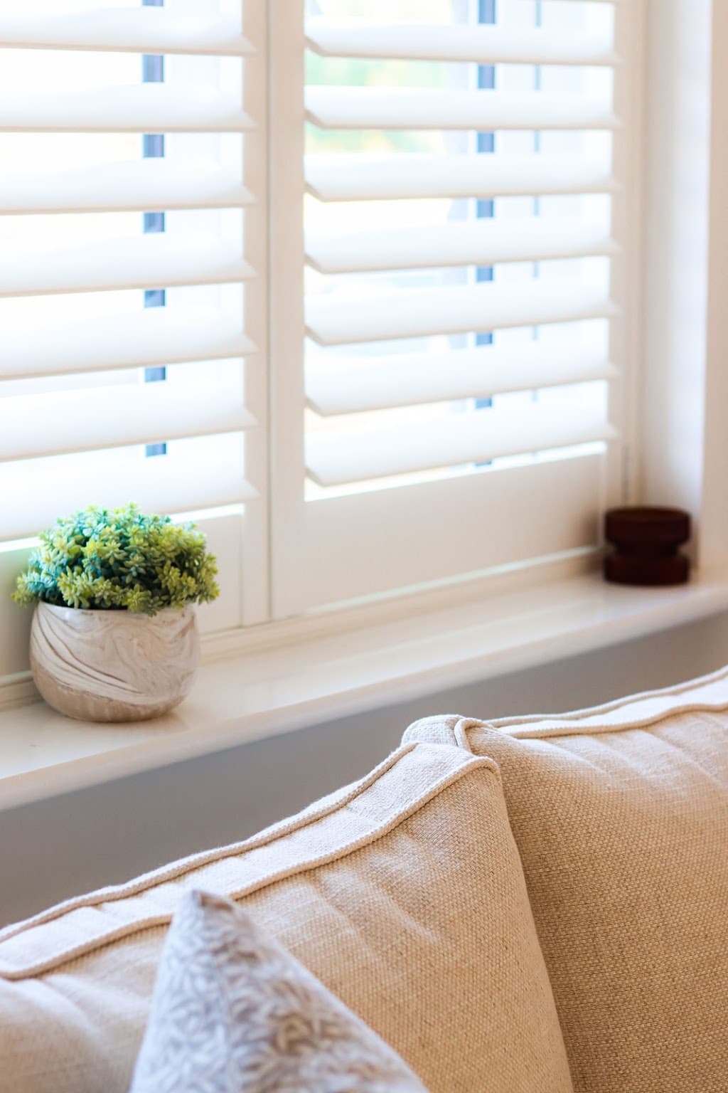 Bailey's Blinds Neath Limited