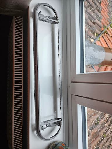 Lee Glass & Glazing — Customer photo