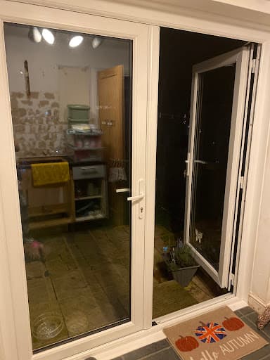 Amazon Windows Ltd — Customer photo